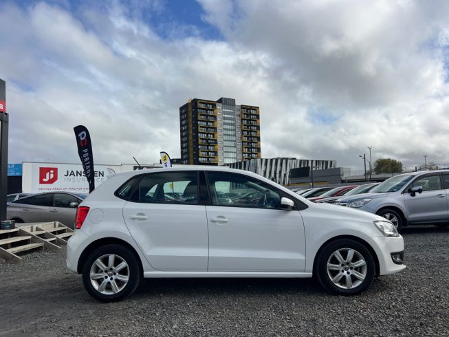 2012 Volkswagen Polo TSI Highline – Factory Alloy Wheels – Low KMS image 285504