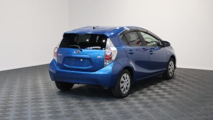 2013 Toyota Aqua S MODEL PUSH BUTTON START R/CAMERA image 313309