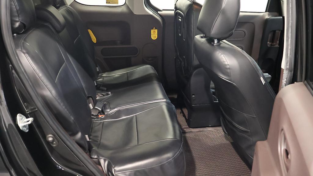 2012 Toyota Spade F Model/ Reverse Camera/ Passenger Electric Slide Door image 310674