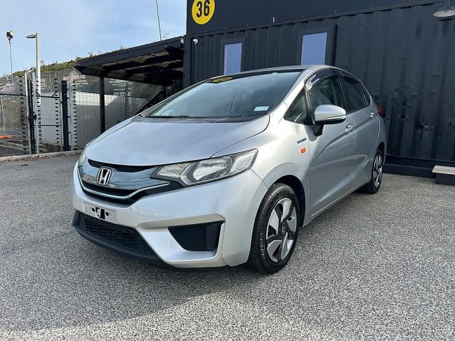 2014 Honda Fit Hybrid F-Package image 284459