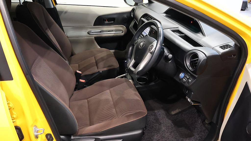 2012 Toyota Aqua G Model, Push Start, Reverse Camera image 315390