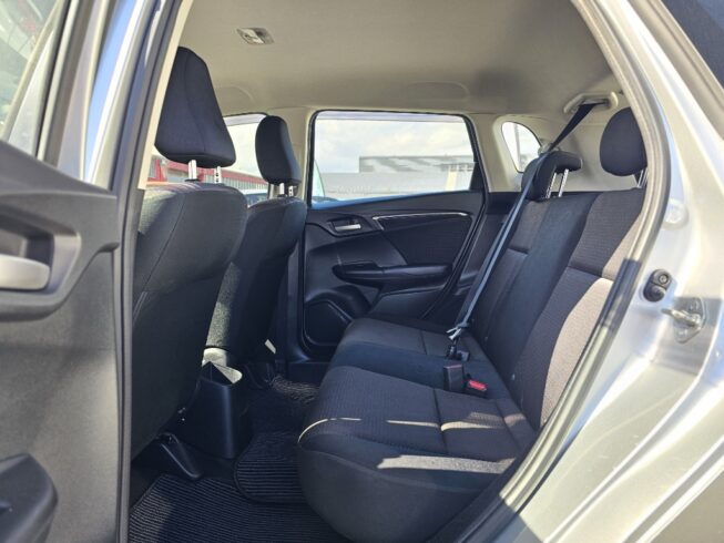2014 Honda Fit Hybrid F-Package image 298087