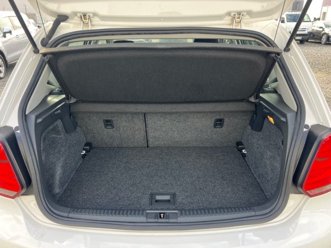 2012 Volkswagen Polo TSI Highline – Factory Alloy Wheels – Low KMS image 285512