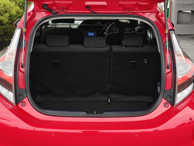 2019 Toyota Aqua G, Push Start, Reverse Camera, NZ Radio image 276920