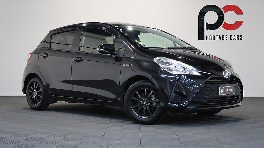 2017 Toyota Vitz Hybrid – Alloy Wheels image 286438