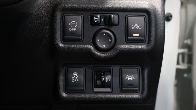 2016 Nissan Note X Model/ Push Start/ Pre-Crash Safety Features image 310423