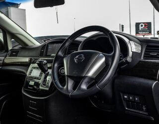 2012 Nissan Elgrand Highway Star, Reverse camera 7 seater image 311102