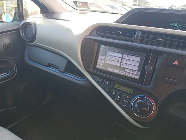 2014 Toyota Aqua Push Start/ Reverse Camera/ Heated Seats image 286935