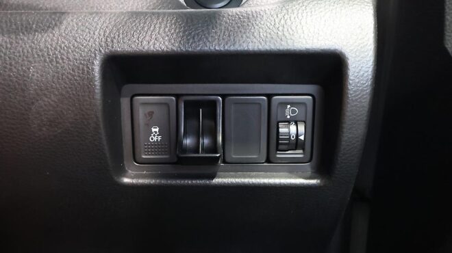 2015 Suzuki Swift XG image 319144