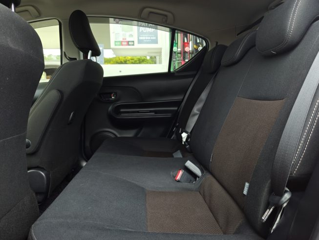 2019 Toyota Aqua G, Push Start, Reverse Camera, NZ Radio image 276921