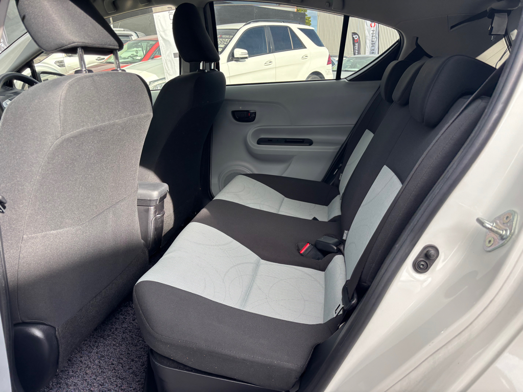 2012 Toyota Aqua S Model, Push Start, Reverse Camera image 308919