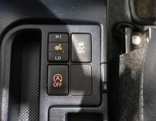2012 Toyota Vitz U Smart Stop Package, Heated Seats image 311980