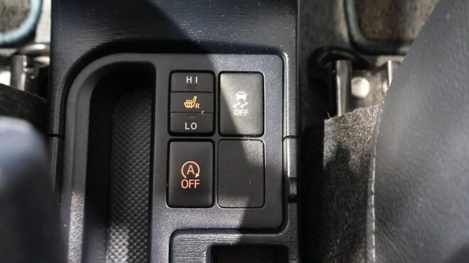 2012 Toyota Vitz U Smart Stop Package, Heated Seats image 311980