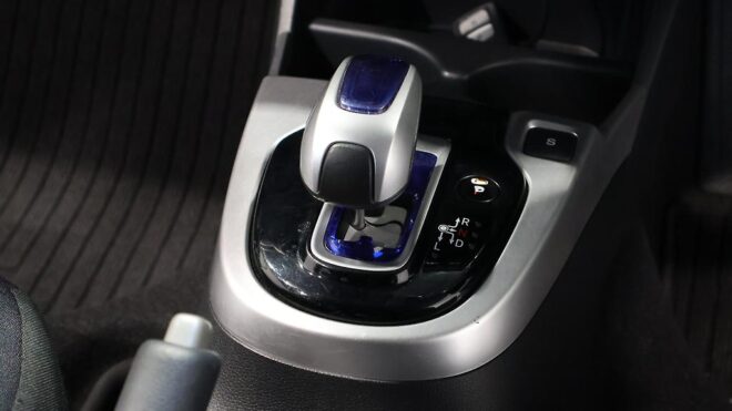 2013 Honda Fit Hybrid F-Package **Low KMS** image 305859