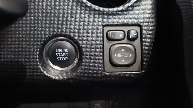 2012 Toyota Spade F Model/ Reverse Camera/ Passenger Electric Slide Door image 310682