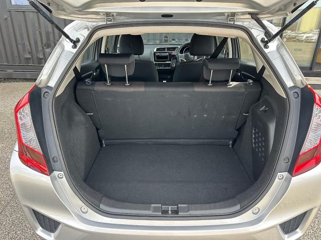 2014 Honda Fit Hybrid F-Package image 284465