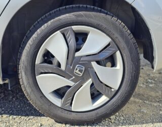 2014 Honda Fit Hybrid F-Package image 298089