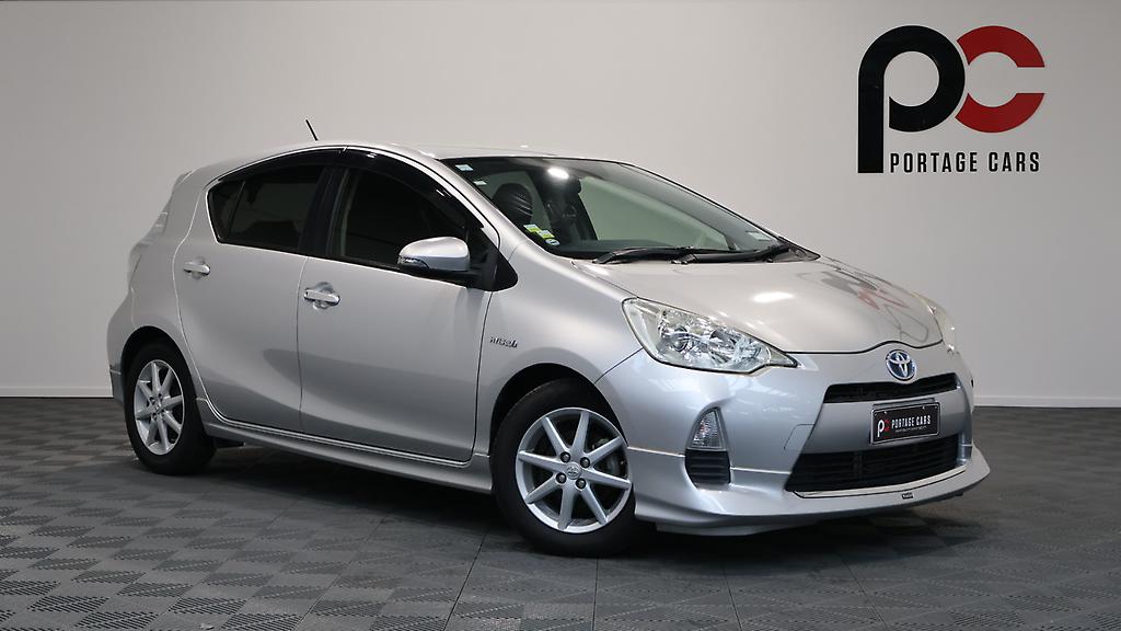 2012 Toyota Aqua G Model/ Push Start/ Reverse Camera/ Alloy Wheels/ Hybrid image 275576