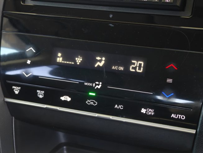 2015 Honda Shuttle Hybrid Low KMS image 290230