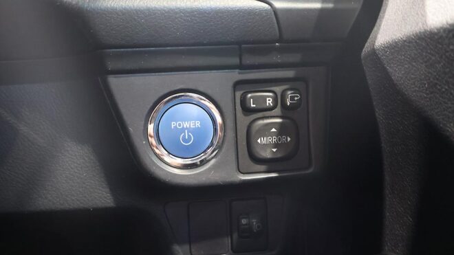 2013 Toyota Corolla Fielder Hybrid G Model, Push Start image 310129
