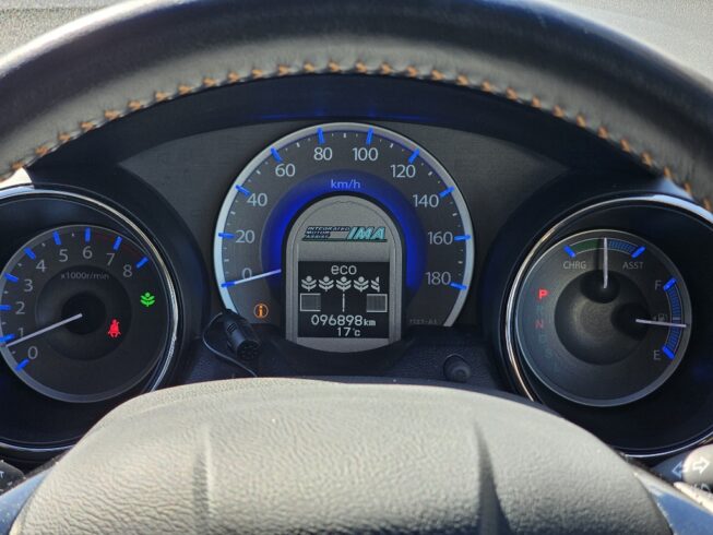 2012 Honda Fit Shuttle Hybrid image 300736