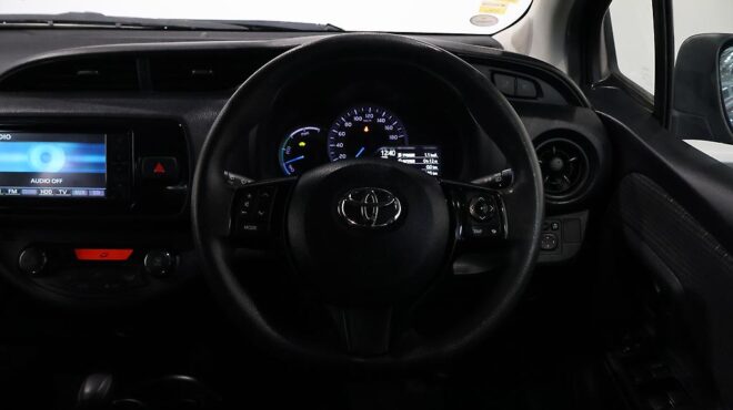 2017 Toyota Vitz Hybrid – Alloy Wheels image 313248