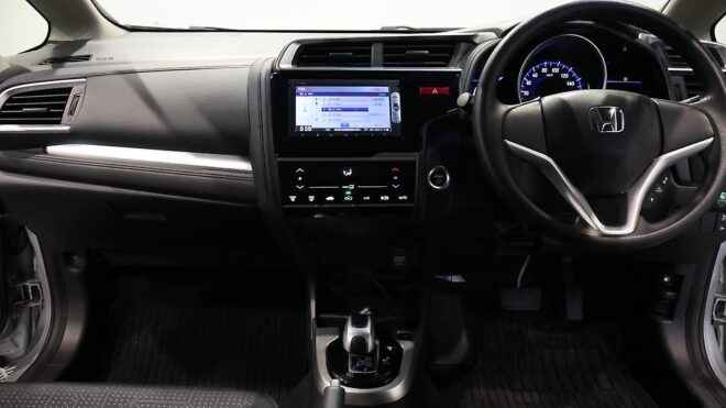 2013 Honda Fit Hybrid F-Package **Low KMS** image 305854