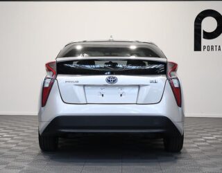 2017 Toyota Prius E Model/ Steering Wheel Controls/ Push Start image 304480