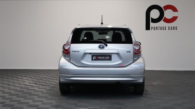 2012 Toyota Aqua G Model/ Push Start/ Reverse Camera/ Alloy Wheels/ Hybrid image 313292