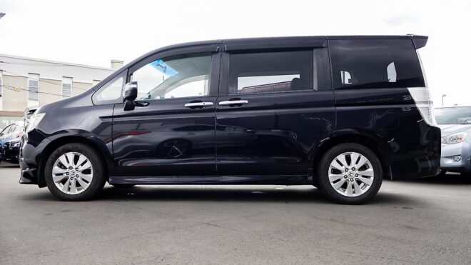 2012 Honda Step Wagon Z HDD Navi Edition image 315670