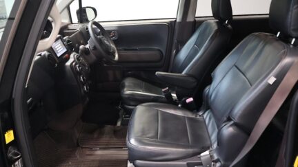 2012 Toyota Spade F Model/ Reverse Camera/ Passenger Electric Slide Door image 310672