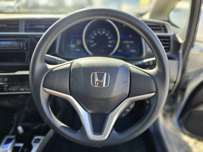 2014 Honda Fit Hybrid F-Package image 298083