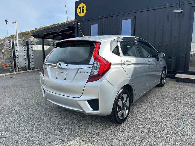 2014 Honda Fit Hybrid F-Package image 284462