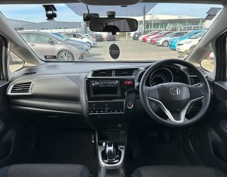 2014 Honda Fit Hybrid F-Package image 284470