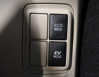 2012 Toyota Aqua G Model/ Push Start/ Reverse Camera/ Steering Wheel Controls image 318031