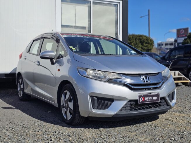 2014 Honda Fit Hybrid F-Package image 298077