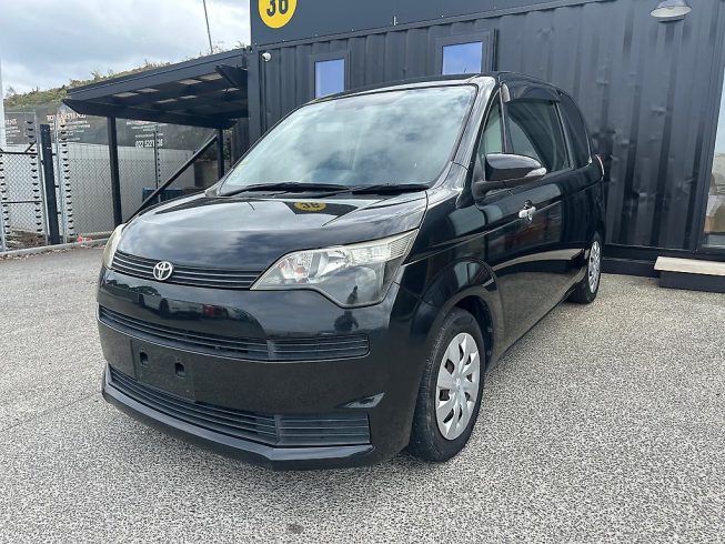 2012 Toyota Spade F Model/ Reverse Camera/ Passenger Electric Slide Door image 284440