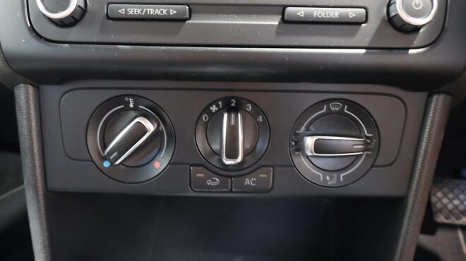 2013 Volkswagen Polo TSI Comfortline Blue Motion image 317961