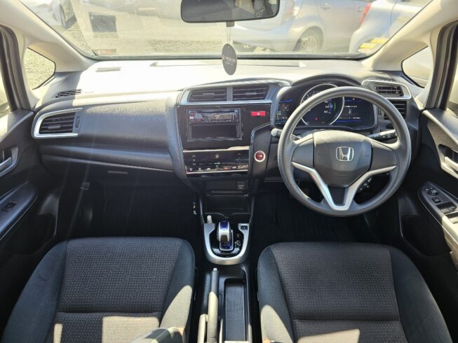 2014 Honda Fit Hybrid F-Package image 298088