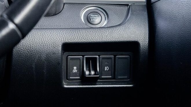 2016 Suzuki Swift XL Low KMS image 309012