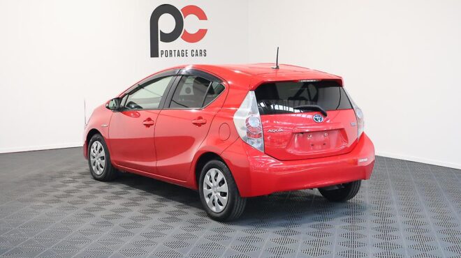 2012 Toyota Aqua S Model/ Low Kms / Push Button Start image 314515