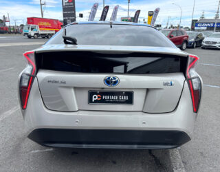2017 Toyota Prius S Safety Plus image 310497