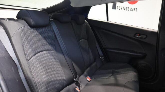 2017 Toyota Prius E Model/ Steering Wheel Controls/ Push Start image 304485