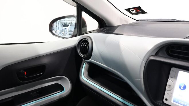 2012 Toyota Aqua S Model/ Low Kms / Push Button Start image 314531