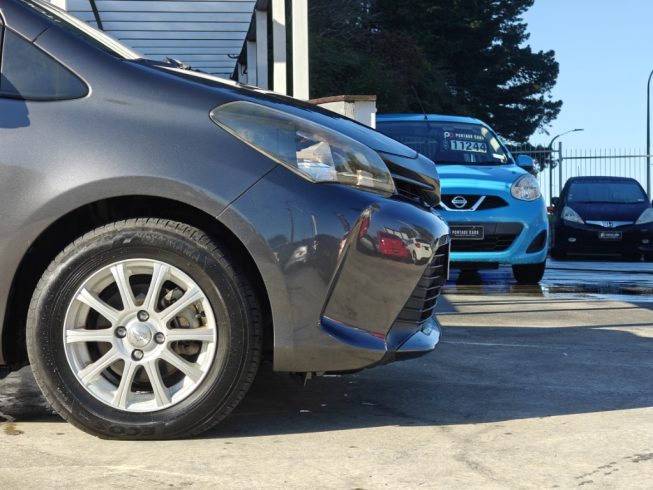 2014 Toyota Vitz F model, Push start image 288215