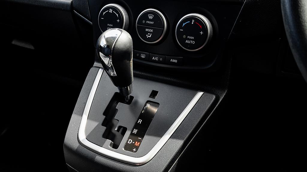 2012 Nissan Lafesta Highway Star-G – 6 Seater – Power Sliding Door image 316861