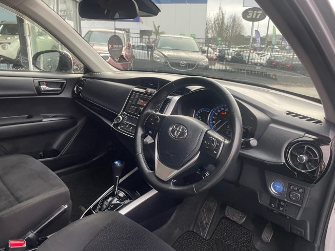 2017 Toyota Corolla Fielder Hybrid G, Push Start image 292035