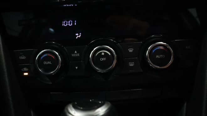 2013 Mazda Atenza Wagon 20S – Low Kms image 313043