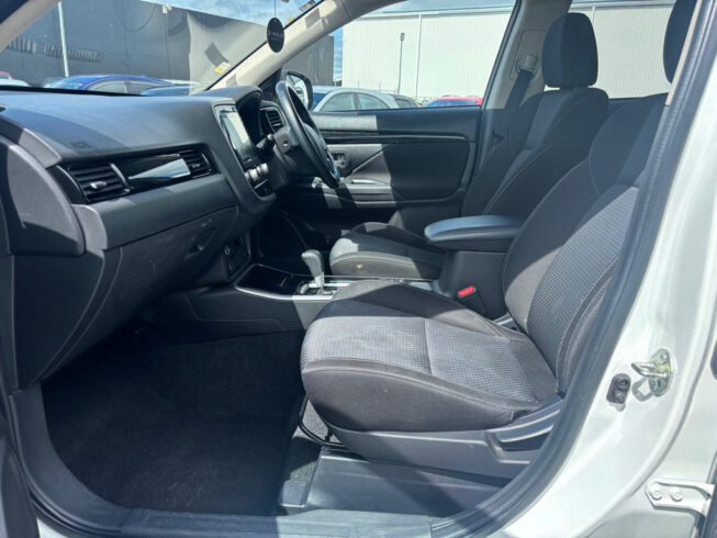 2021 Mitsubishi Outlander LS 2.4P/4WD image 302703