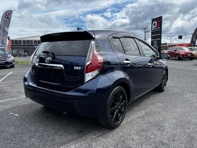 2017 Toyota Aqua S Style Black/ Black Rims/ Rev Cam image 317278